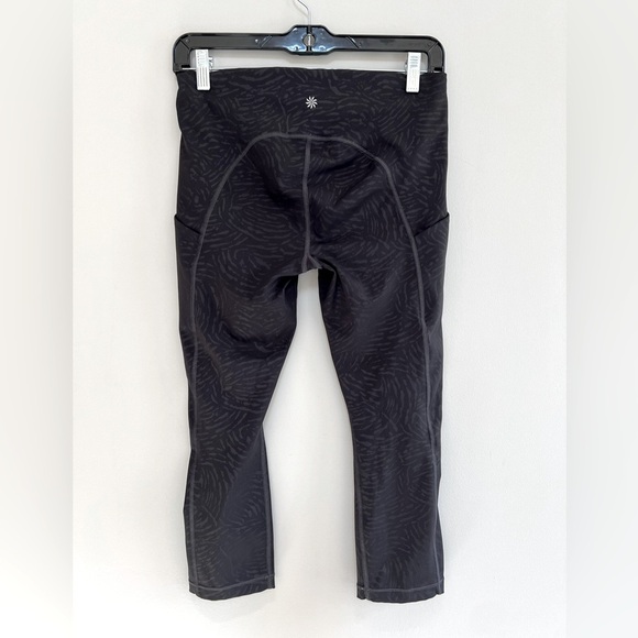 Athleta Ultimate Stash Pocket Embossed Capri High-Rise Leggings, Black, M - Picture 7 of 8